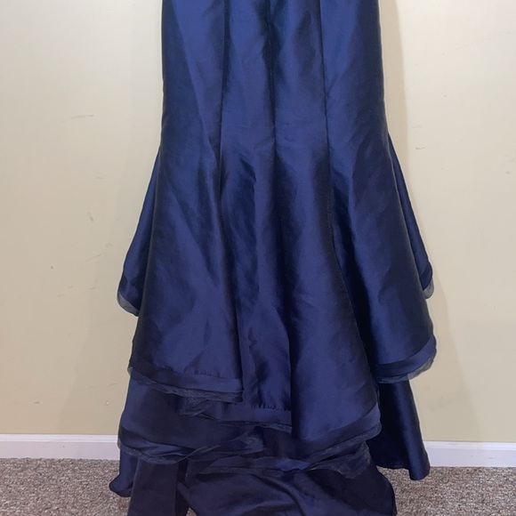 Womens New RARE XSCAPE Vintage Off-Shoulder
Mermaid Navy Evening Formal … - Picture 9 of 13